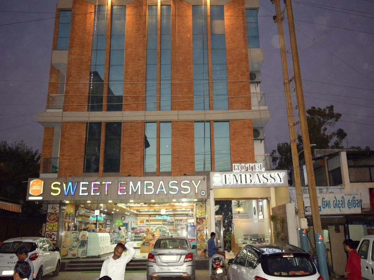 Hotel Embassy Kalol Bagian luar foto
